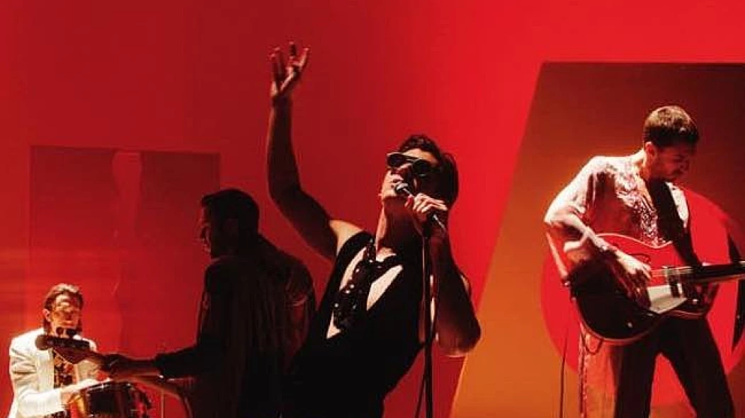 The Last Shadow Puppets cover Leonard Cohen, The Fall & more on new EP  (videos, EP stream)