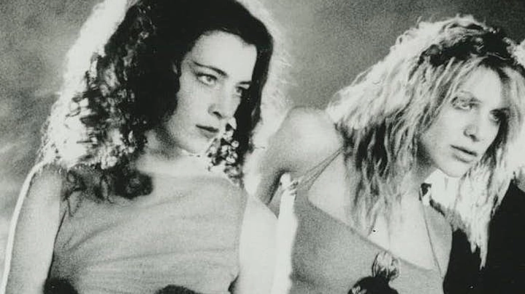 Courtney Love & Melissa Auf der Maur playing NYC Planned