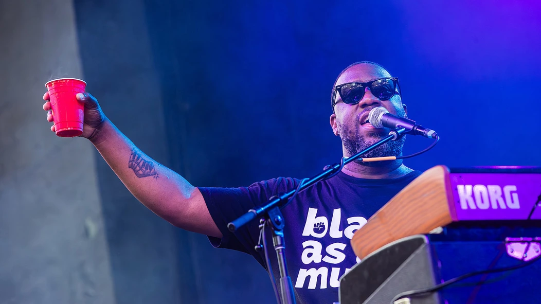 Robert Glasper announces 2024 Blue Note residency ft. Questlove