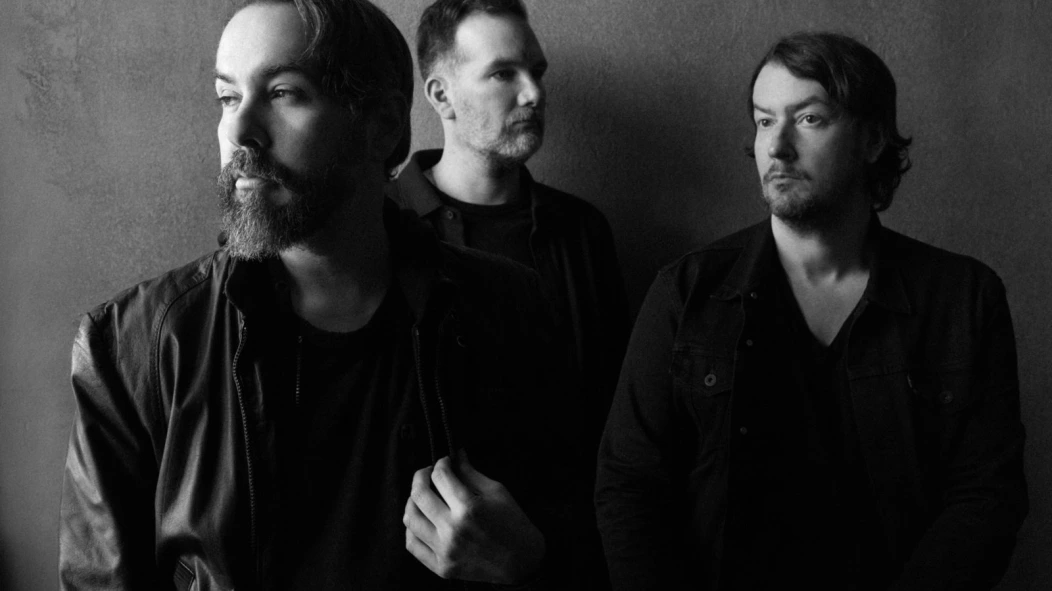 cigarettes after sex lay here Cigarettes After Sex review – noir dreampop could be among 2017's best |  Pop and rock
