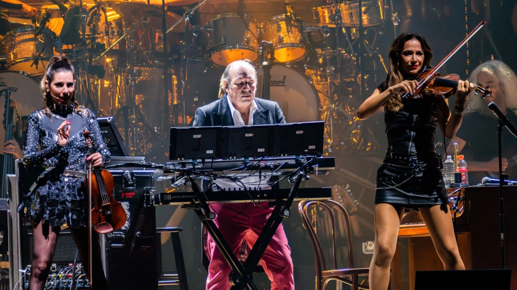 Hans Zimmer announces 2025 orchestral tour dates, playing Barclays