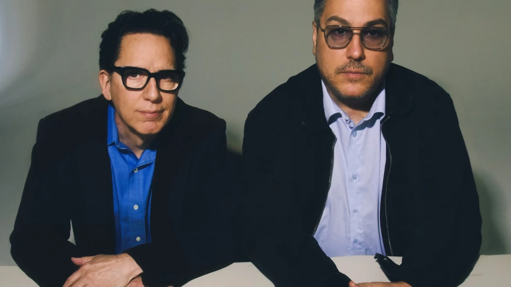 they might be giants photo by shervin lainez