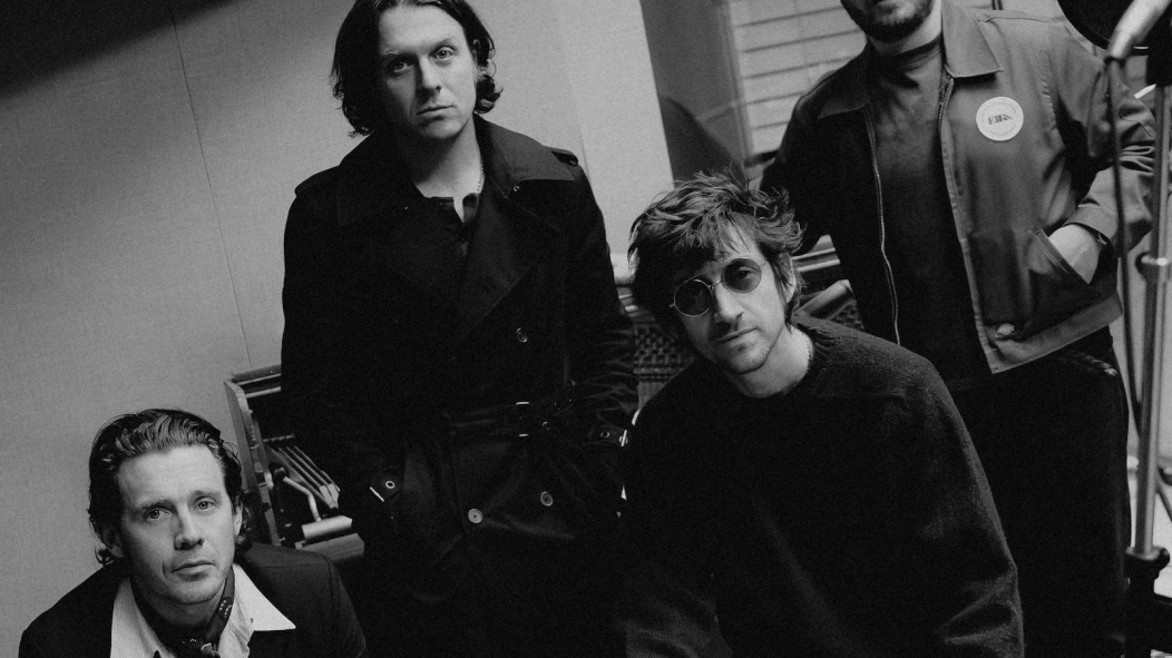 HELP(2) - Arctic Monkeys - Phoebe Fox - @shotbyphox