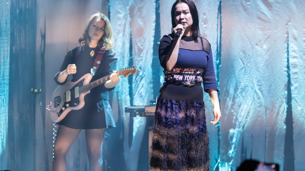 Mitski began The Shed residency (night 1 pics, video & setlist w