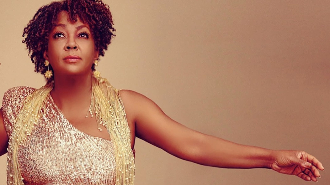 Anita Baker announces first major tour since 1995