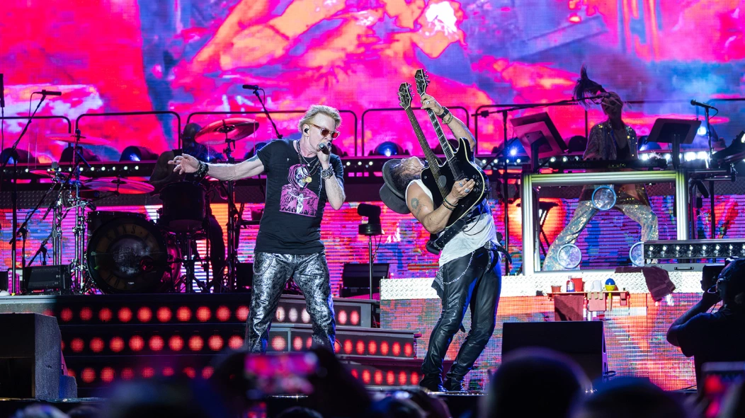 Guns N' Roses at MetLife Stadium