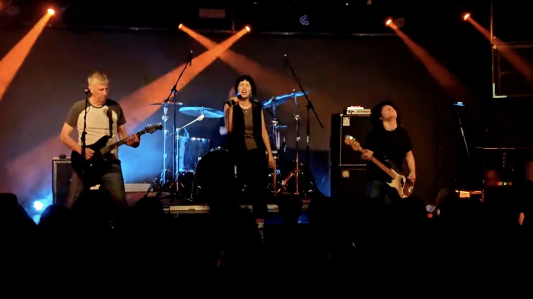 Black Flag play first show with new lineup, shortly after FLAG's