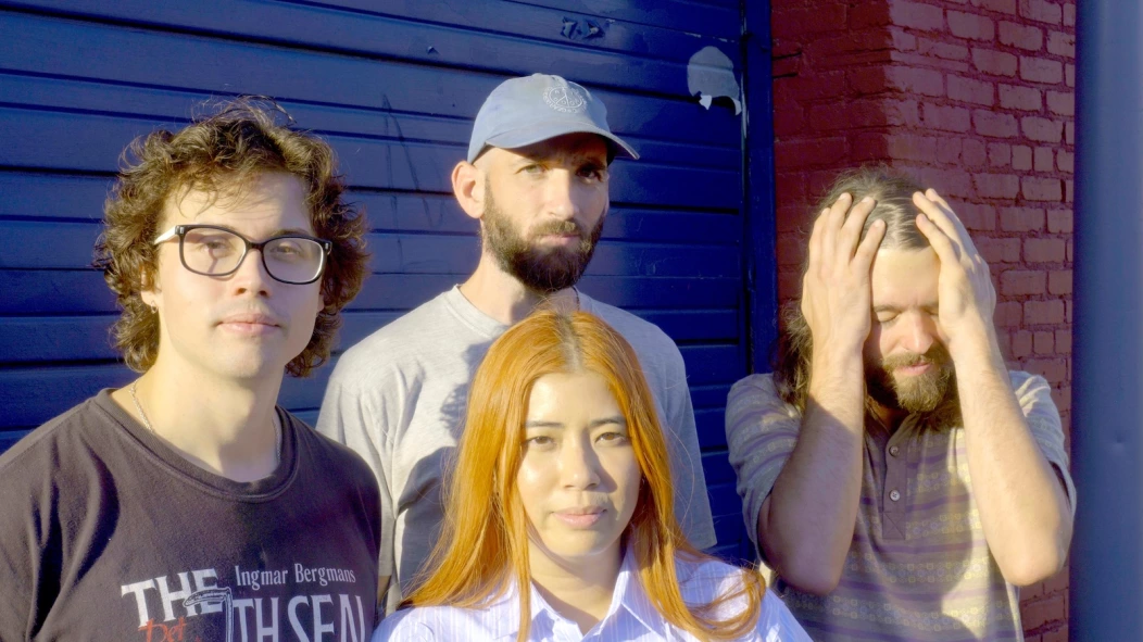 Glitterer by Alex Szantos