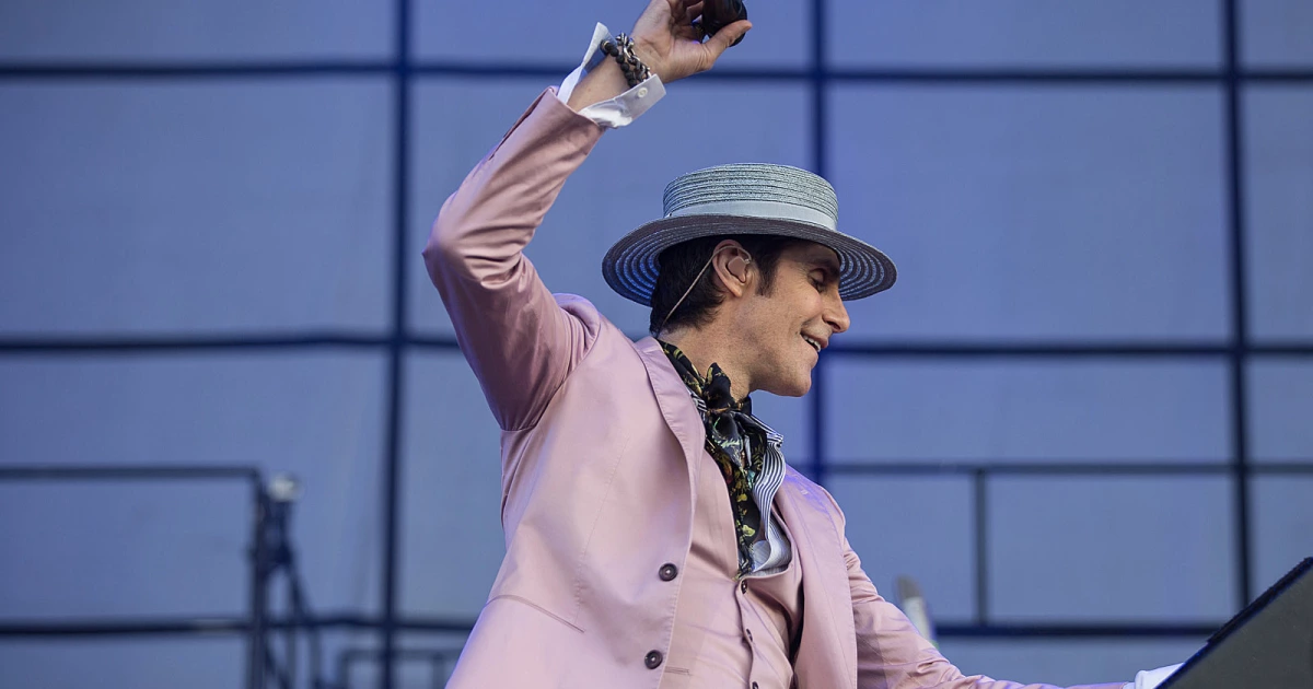 Perry Farrell issues new apology for onstage fight: “I know I didn’t handle myself the way I should have”