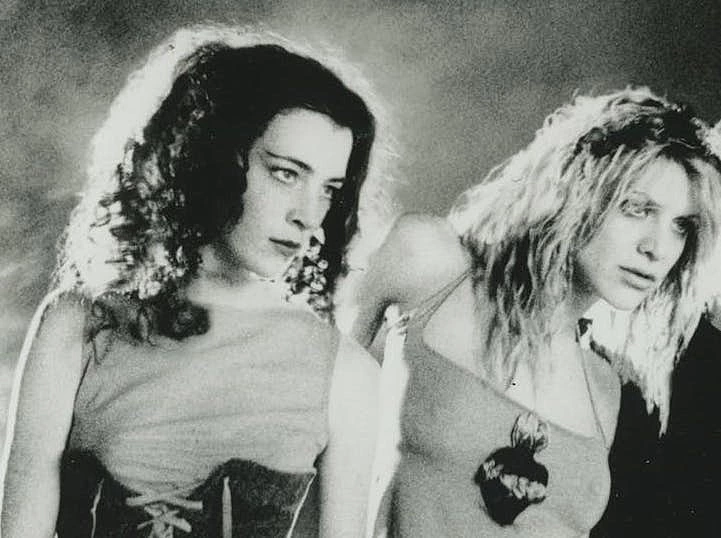 HOLE_1998_CourtneyLove.jpeg.