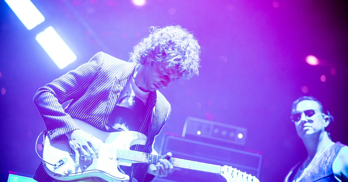 The Strokes played new song "Going Shopping" in San Francisco, sent cassingles to fans