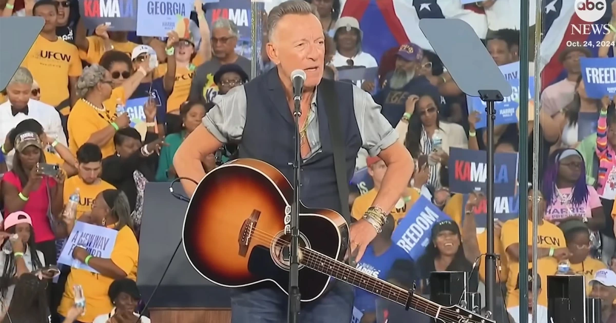 Watch Bruce Springsteen play 3 songs & blast Trump at Kamala Harris ...