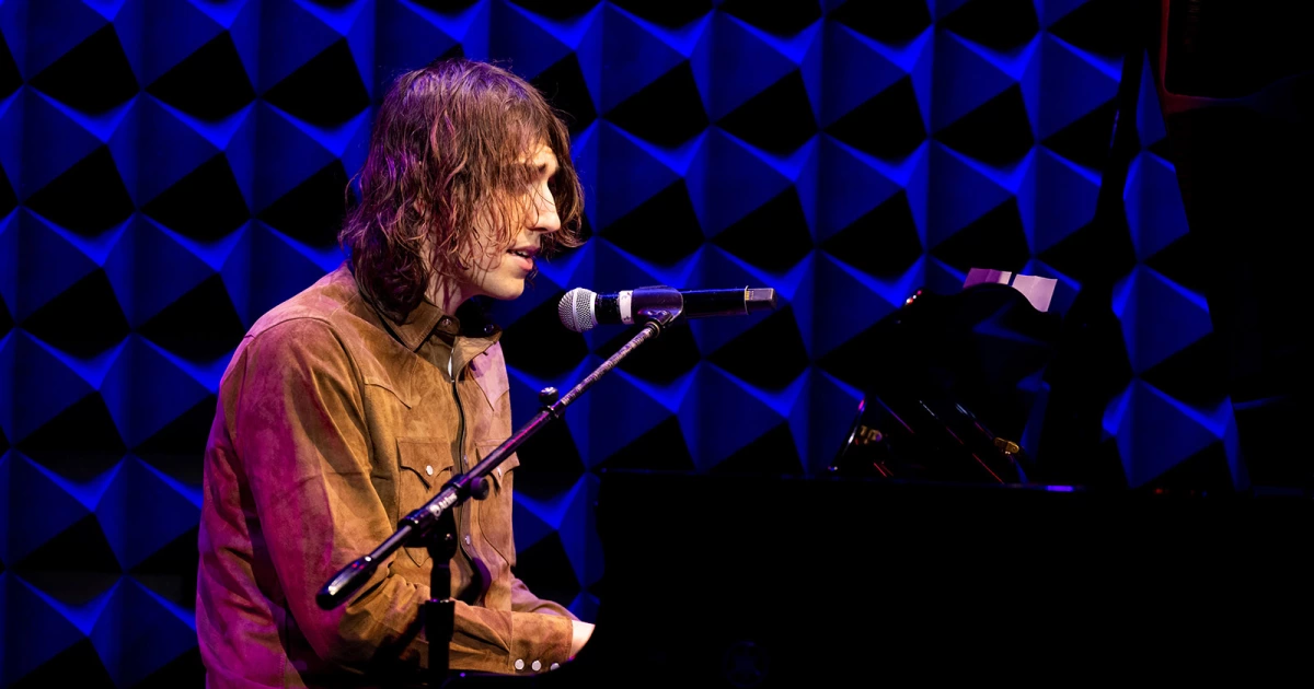 cameronwinter-joespub-08.jpg.