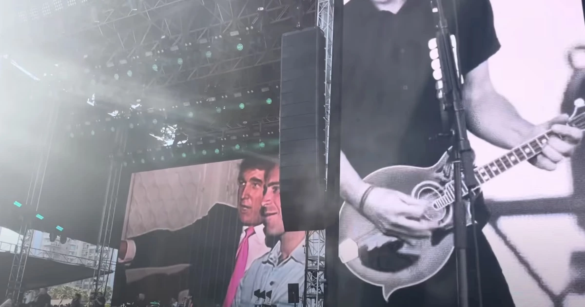 Dropkick-Murphys-Trump-Warped-