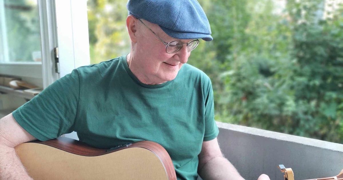 Dan and Peggy Reeder playing NYC show at Le Poisson Rouge