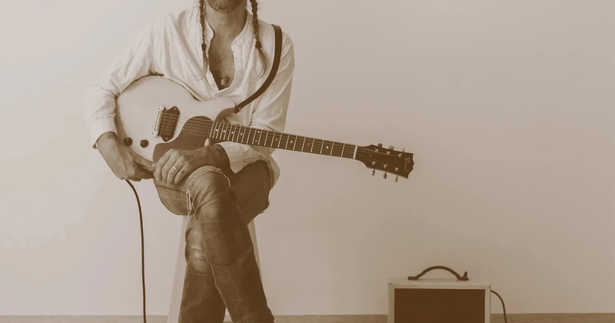 Hiss Golden Messenger announces new album & tour: hear "In the Middle of It"