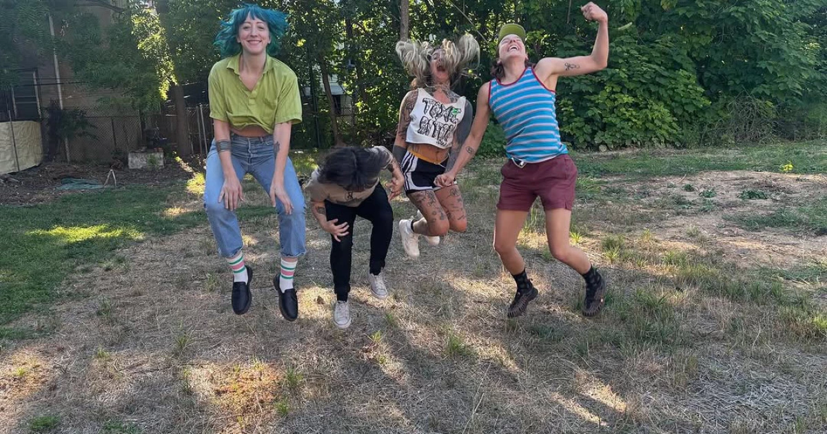 Screaming Females & Gladie members form Universal Girlfriend, collabed with Tracy Bonham, opening for Saetia