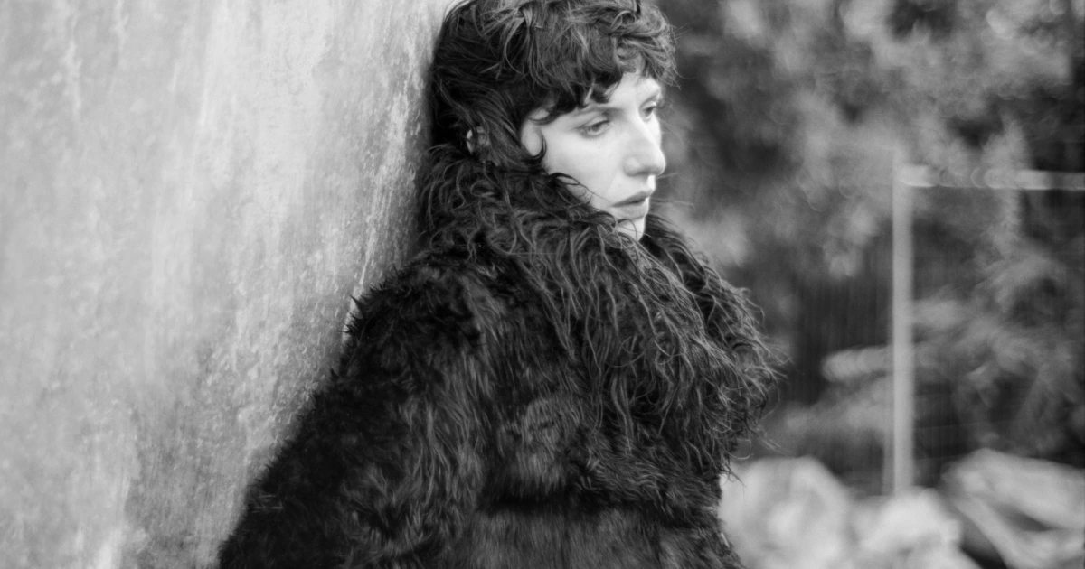 Aldous Harding announces new album 'Train On The Island,' shares "One Stop"