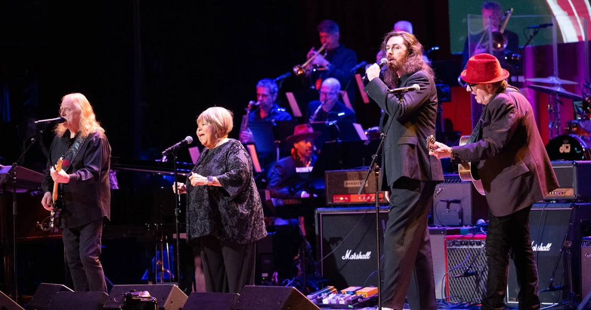 Paul Simon, Mary J. Blige, Elvis Costello, Mavis Staples, more played Love Rocks NYC 2026 (pics)