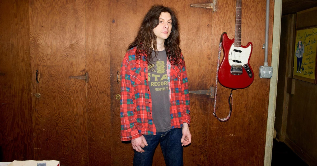 Kurt Vile announces new LP & tour, shares "Chance to Bleed"