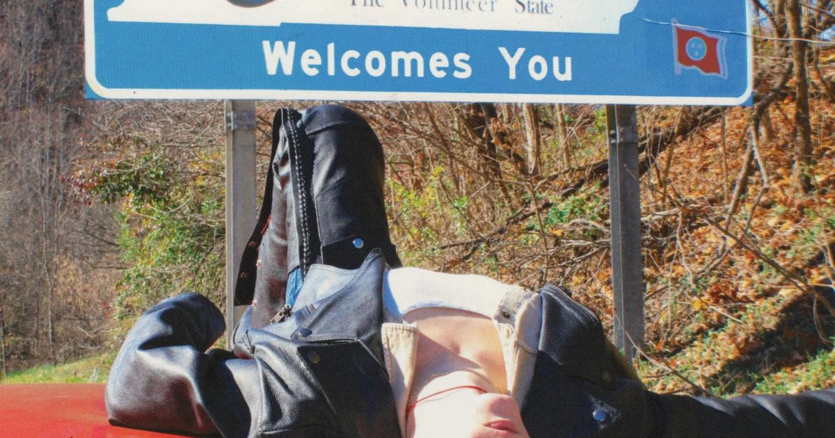 Zoh Amba announces Matador debut, touring with Courtney Barnett & Folk Bitch Trio (hear "Another Time")