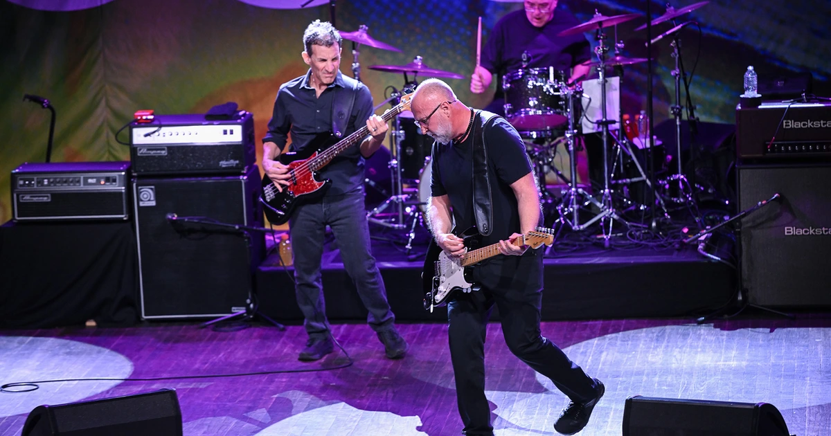 Sugar continued their reunion run at Webster Hall (Night 2 pics, setlist)