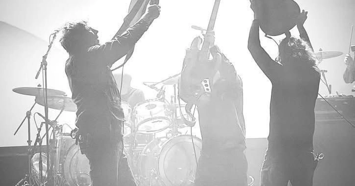 Super Furry Animals played their first show in nearly a decade (pics, video, setlist)