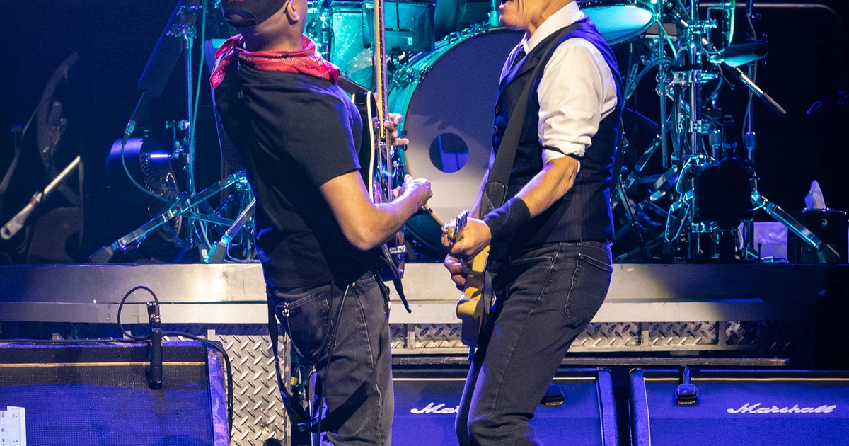 Bruce Springsteen & The E Street Band's NYC run underway: Barclays Center pics, setlists, video