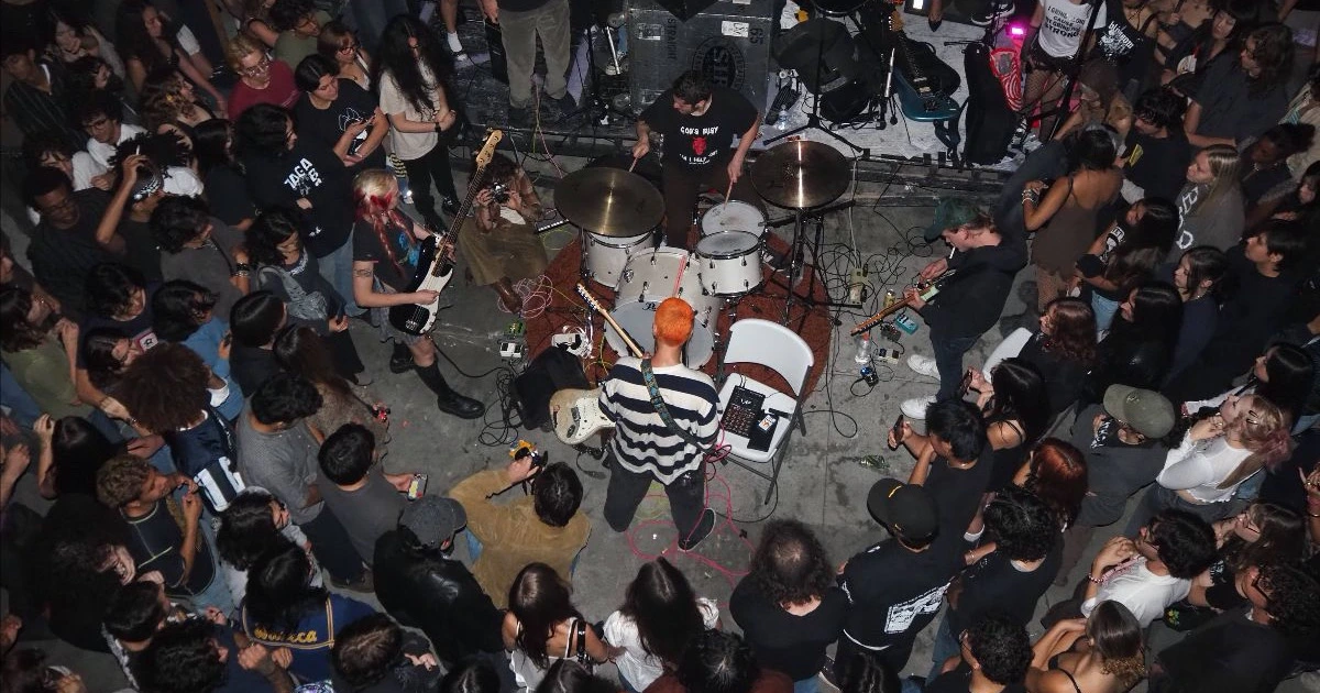 They Are Gutting a Body of Water share "charter spec" ft. Horse Jumper of Love, announce tour