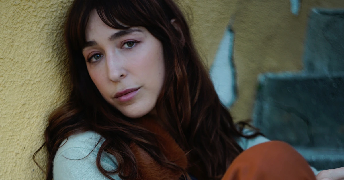 Johanna Samuels announces new LP & release shows, shares "Circles" ft. Tyler Ballgame