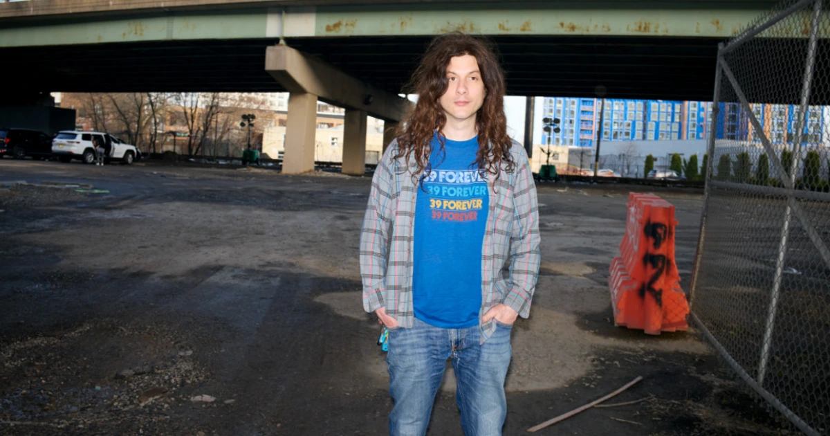 Album Reviews: Kurt Vile, Greg Mendez, ear, Paul McCartney, more