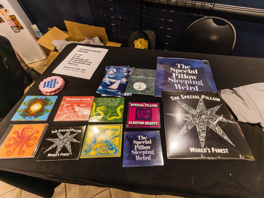 Das Damen played their first show in 32 years at WFMU Monty Hall (pics