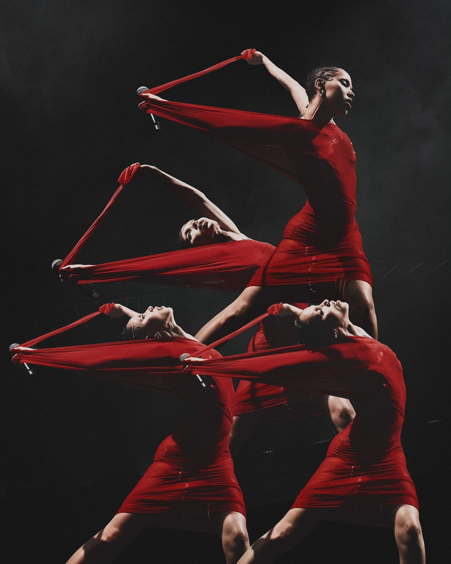 FKA twigs (photo by The Tinfoil Biter)