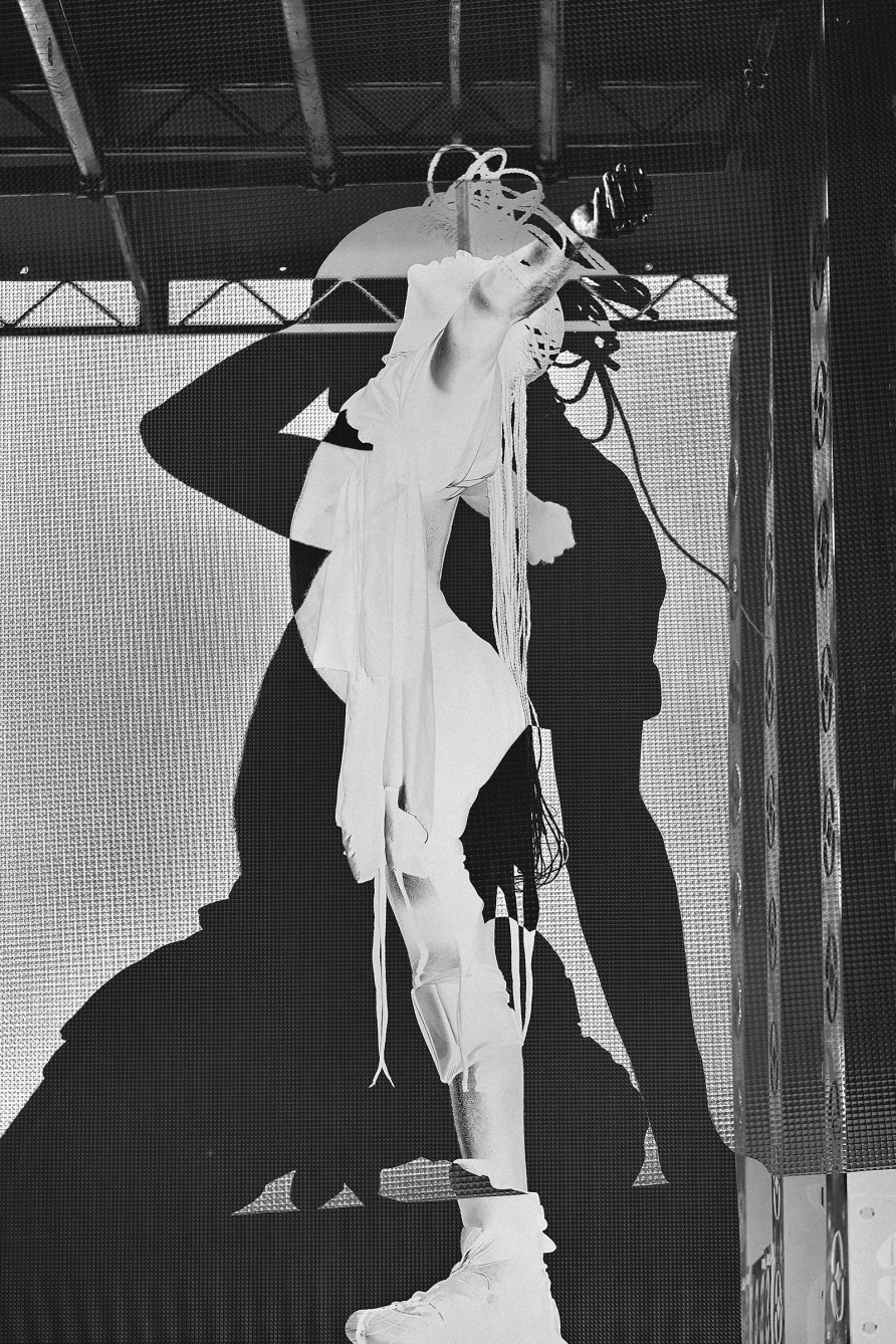 FKA twigs (photo by The Tinfoil Biter)