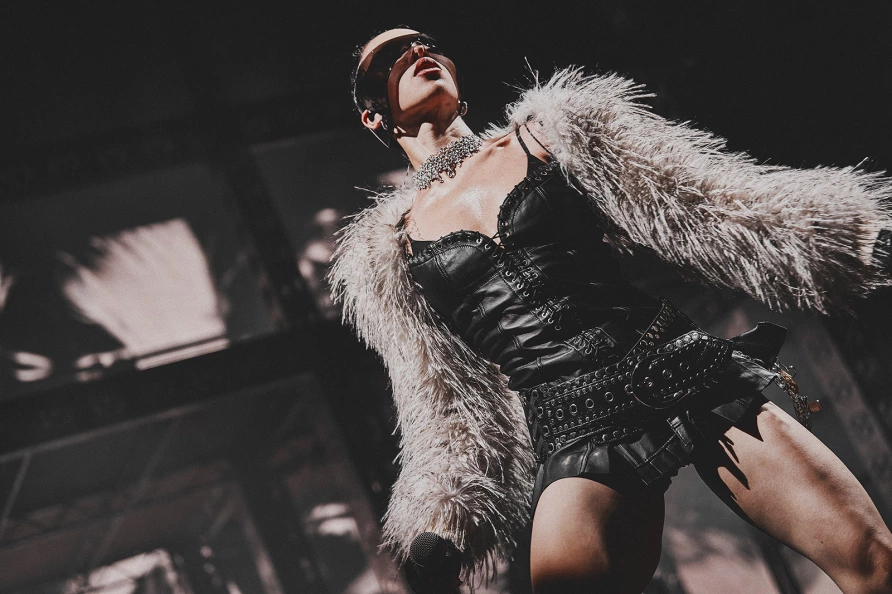 FKA twigs (photo by The Tinfoil Biter)
