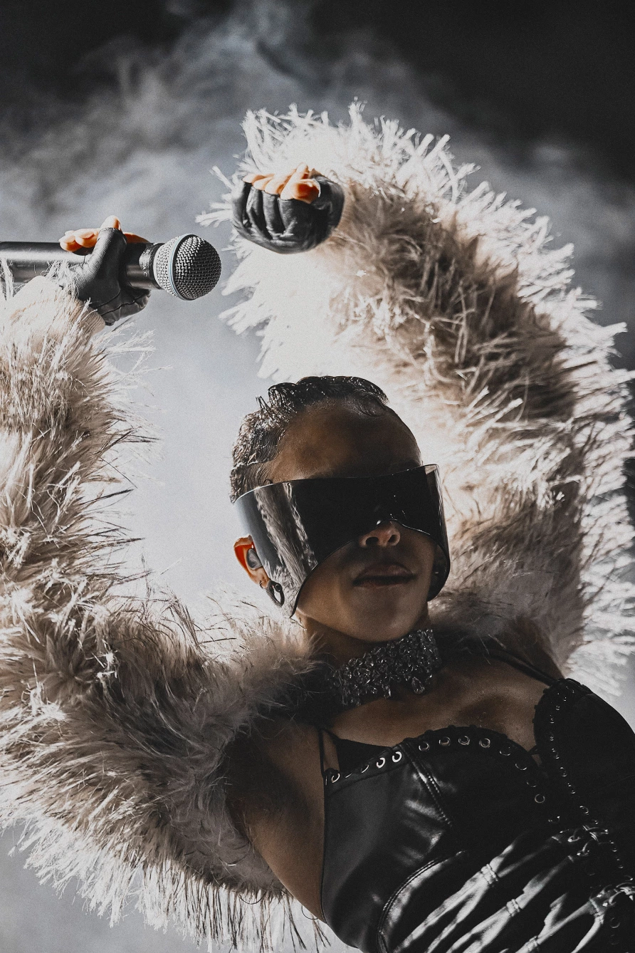 FKA twigs (photo by The Tinfoil Biter)