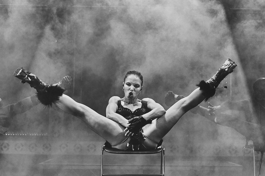 FKA twigs (photo by The Tinfoil Biter)