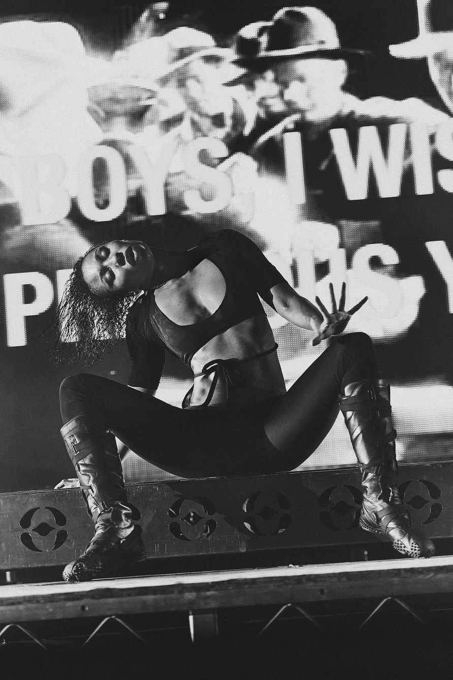 FKA twigs (photo by The Tinfoil Biter)