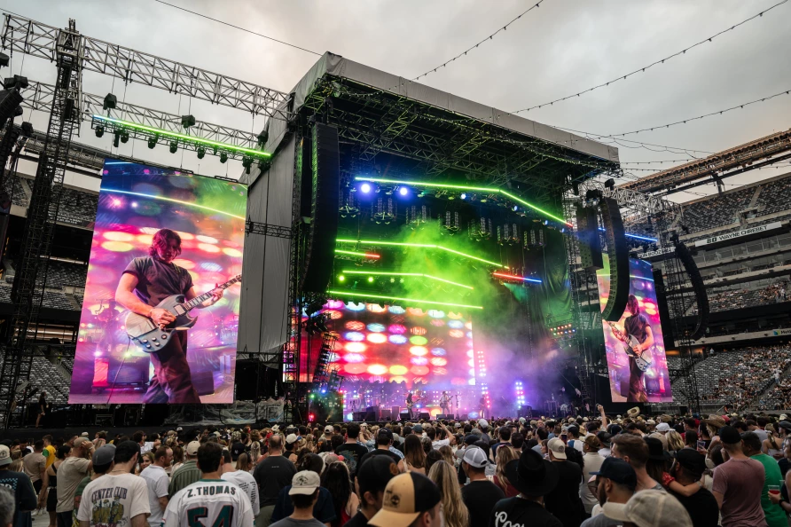 Kings of Leon at MetLife Stadium