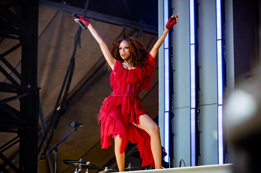 Ravyn Lenae at Lollapalooza 2025