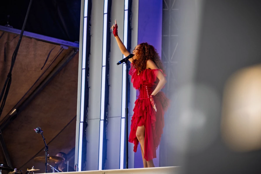 Ravyn Lenae at Lollapalooza 2025