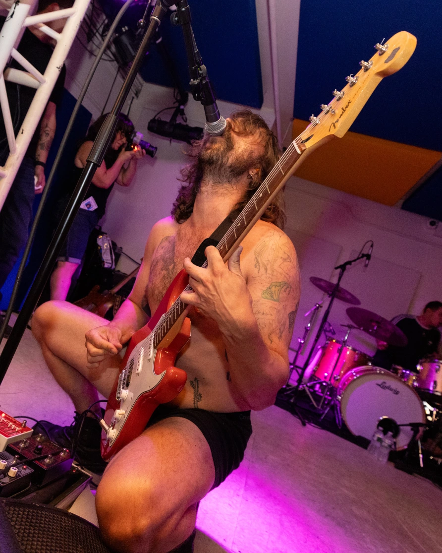 IDLES en el Night Club 101