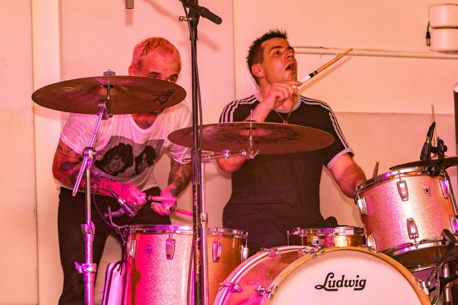 IDLES en el Night Club 101