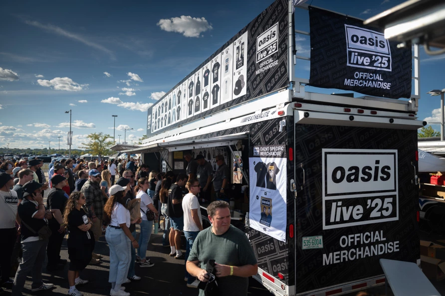 Oasis at MetLife Stadium