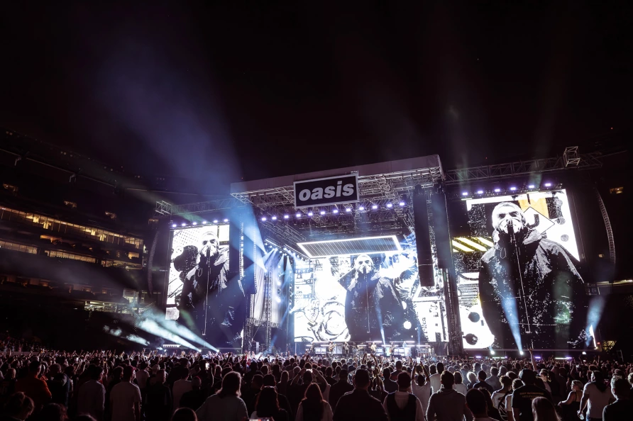 Oasis at MetLife Stadium