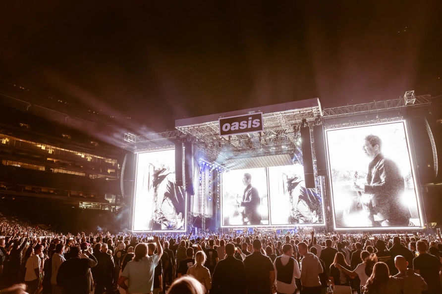 Oasis at MetLife Stadium