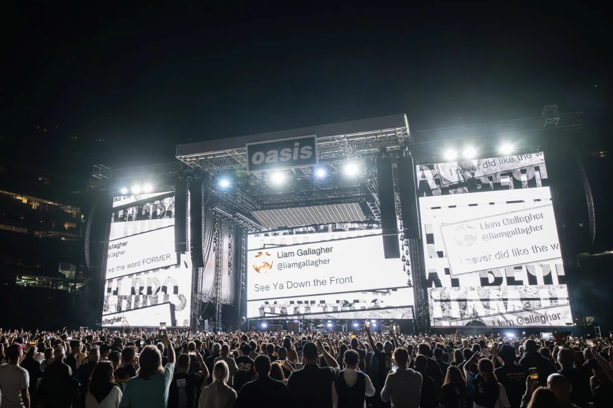 Oasis at MetLife Stadium