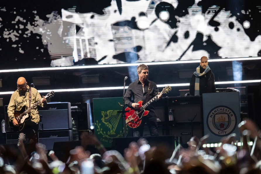 Oasis at MetLife Stadium