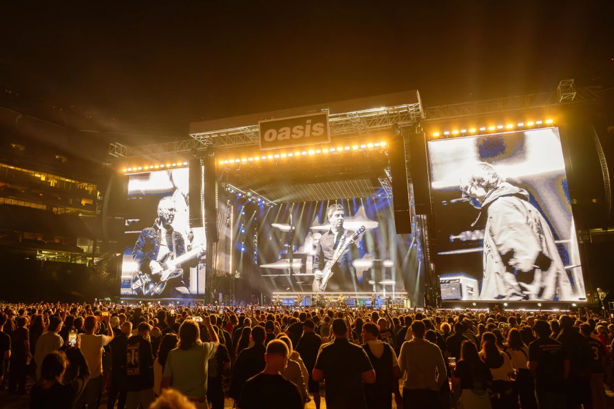 Oasis at MetLife Stadium