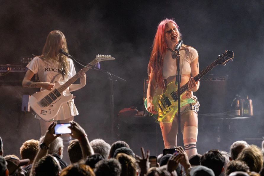 Wet Leg at Brooklyn Paramount